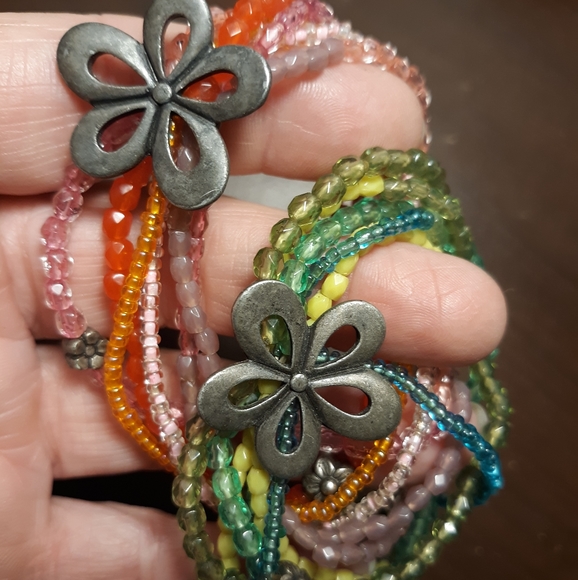 Bracelets - Picture 7 of 8